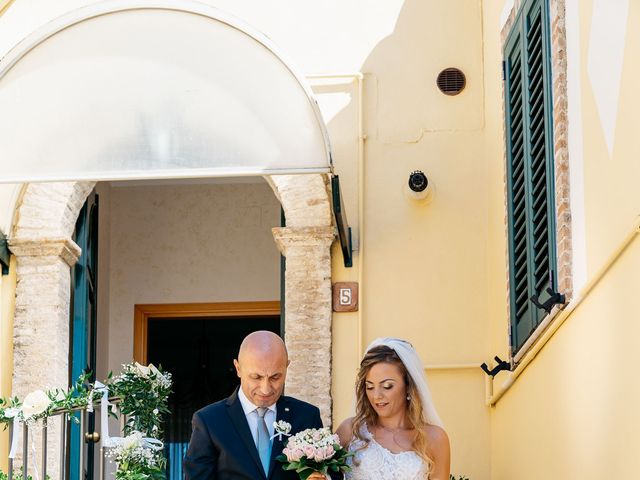 Il matrimonio di Dario e Laura a Grassano, Matera 18