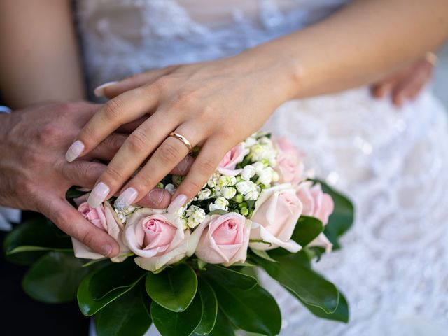 Il matrimonio di Dario e Laura a Grassano, Matera 30