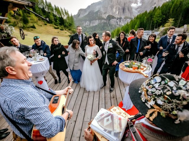 Il matrimonio di Claudio e Veronica a Badia-Abtei, Bolzano 37