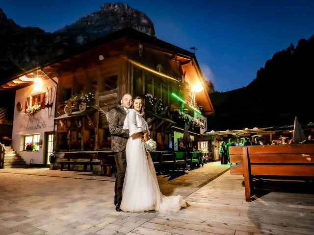 Il matrimonio di Claudio e Veronica a Badia-Abtei, Bolzano 44