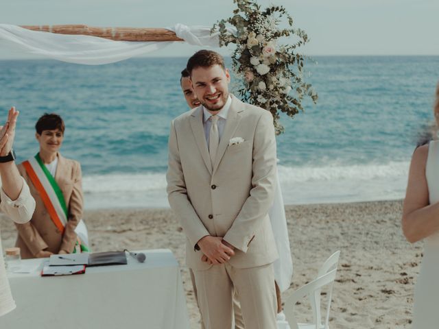 Il matrimonio di Costel e Gabriella a Finale Ligure, Savona 40