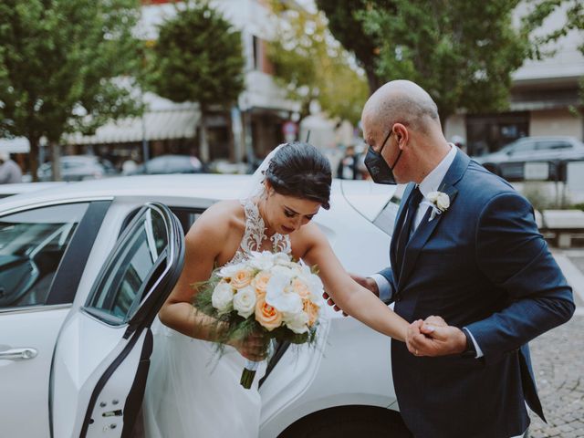 Il matrimonio di Lorenzo e Sara a Pineto, Teramo 30