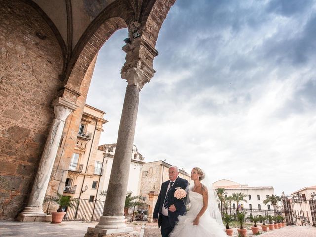 Il matrimonio di Elena e Vincenzo a Cefalù, Palermo 23
