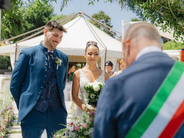 Il matrimonio di Simone e Emanuela a Silvi, Teramo 43