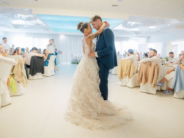 Il matrimonio di Simone e Emanuela a Silvi, Teramo 56