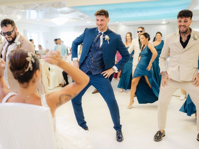 Il matrimonio di Simone e Emanuela a Silvi, Teramo 64