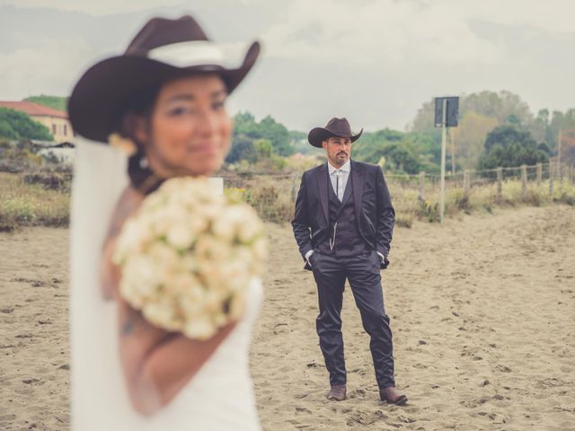 Il matrimonio di Simone e Lorenza a Massa, Massa Carrara 19