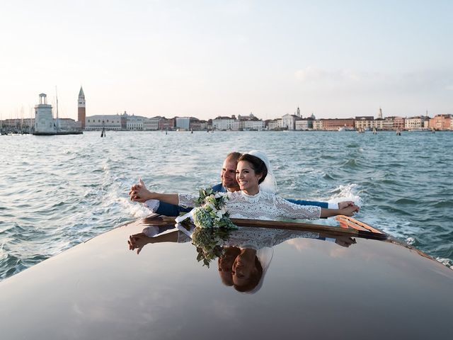 Il matrimonio di Manuel e Paola a Venezia, Venezia 200