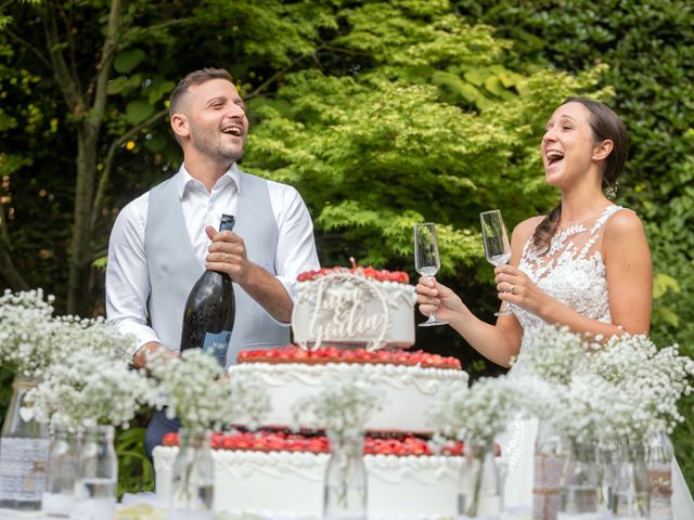 Il matrimonio di Luca e Giulia a Besana in Brianza, Monza e Brianza 32