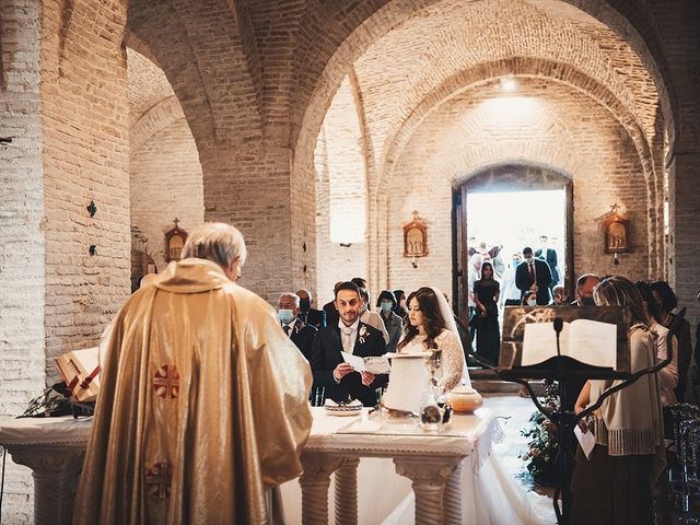 Il matrimonio di Fabio e Giulia a Tolentino, Macerata 15