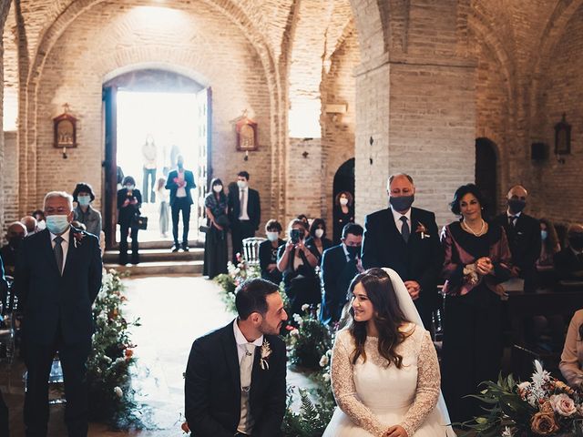 Il matrimonio di Fabio e Giulia a Tolentino, Macerata 16