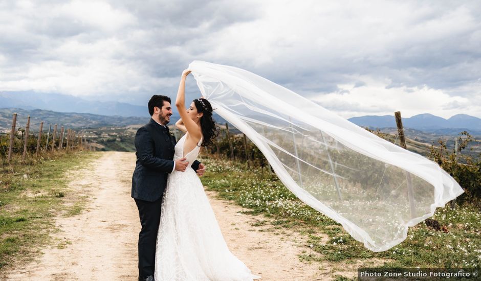 Il matrimonio di Matteo e Gloria a Città Sant'Angelo, Pescara