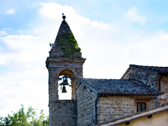 Il matrimonio di BlancheElioraMilèneYobo  e Christian Pierpaoli  a Camerino, Macerata 3