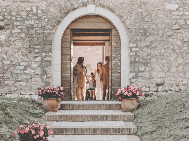 Il matrimonio di Enrico e Silvia a Valtopina, Perugia 38