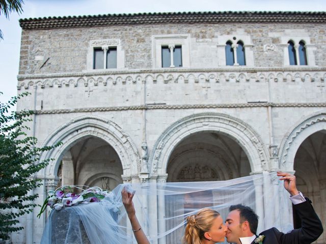 Il matrimonio di Fabio e Laura a Castiglione a Casauria, Pescara 74