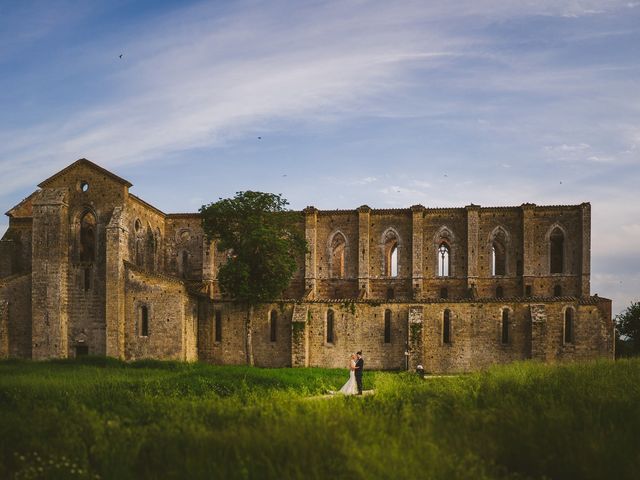 Il matrimonio di Laura e Mattew a Chiusdino, Siena 77