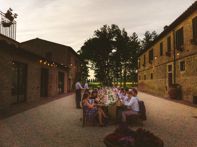 Il matrimonio di Laura e Mattew a Chiusdino, Siena 80