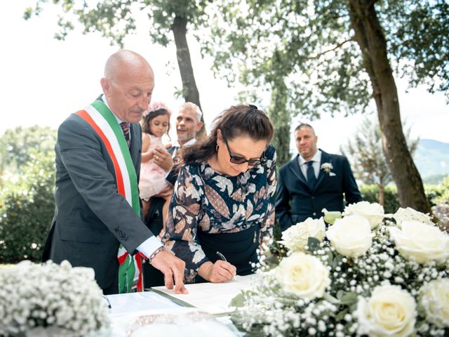 Il matrimonio di Salvatore e Rosaria a Santa Maria del Molise, Isernia 64