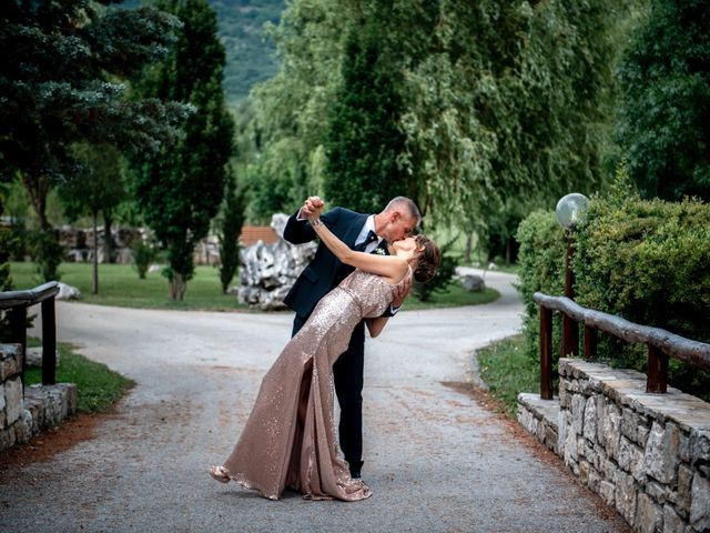 Il matrimonio di Salvatore e Rosaria a Santa Maria del Molise, Isernia 74