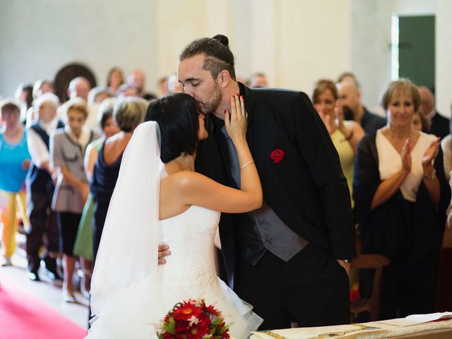 Il matrimonio di Mirko e Raffaella a Villa Minozzo, Reggio Emilia 22