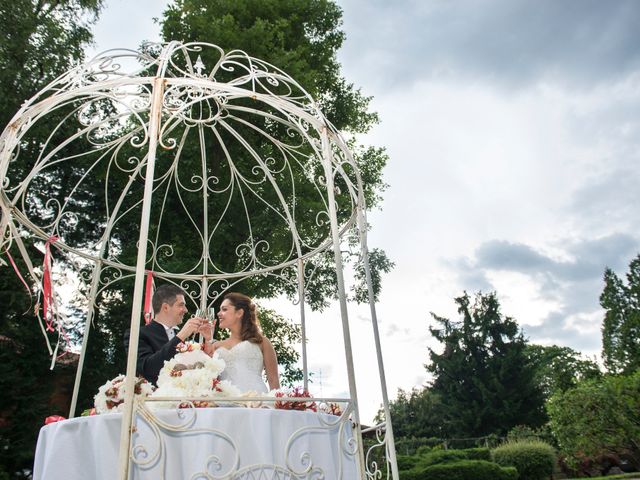 Il matrimonio di Vincenzo e Veronica a Mozzate, Como 35