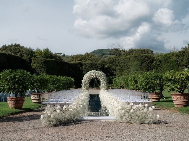 Il matrimonio di Silvia e Vincenzo a Lucca, Lucca 1