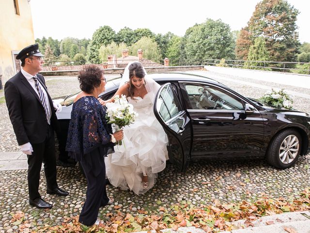 Il matrimonio di Simone e Laura a Morimondo, Milano 1