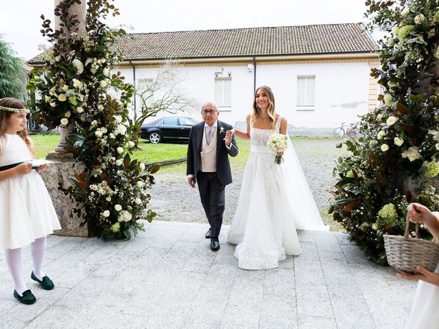 Il matrimonio di Davide e Iolanda a Chignolo Po, Pavia 13