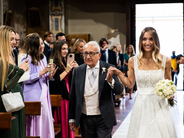 Il matrimonio di Davide e Iolanda a Chignolo Po, Pavia 16