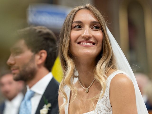 Il matrimonio di Davide e Iolanda a Chignolo Po, Pavia 33