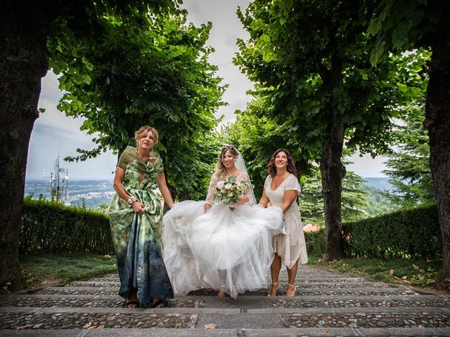 Il matrimonio di Stefano e Jennifer a Montevecchia, Lecco 10