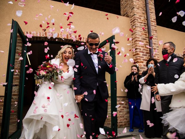 Il matrimonio di Enzo e Sara a Certosa di Pavia, Pavia 18