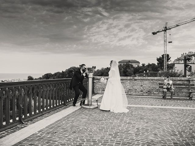 Il matrimonio di Danilo e Valentina a Roseto degli Abruzzi, Teramo 35