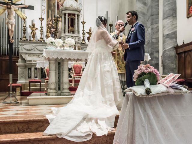 Il matrimonio di Tiziano e Claudia a Lazise, Verona 23