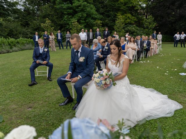 Il matrimonio di Valentina e Michele a Oggiono, Lecco 36