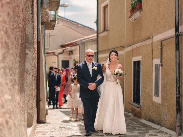 Il matrimonio di Rocco Fabrizio e Miriana a Viggiano, Potenza 22