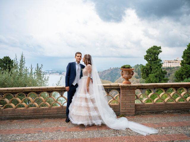 Il matrimonio di Dario e Monalise a Taormina, Messina 60