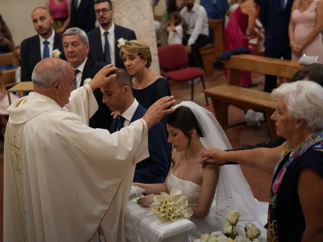 Il matrimonio di Lia e Eugenio a Ortucchio, L&apos;Aquila 11