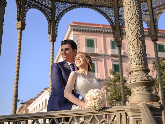 Il matrimonio di Vittoria e Gerardo a Castellammare di Stabia, Napoli 23