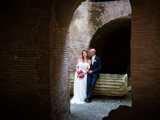 Il matrimonio di Luca e Nicoletta a Napoli, Napoli 19
