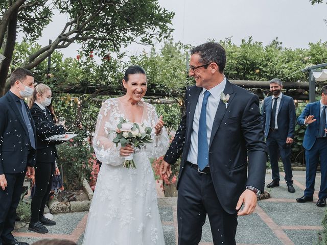 Il matrimonio di Vale e Max a Napoli, Napoli 37