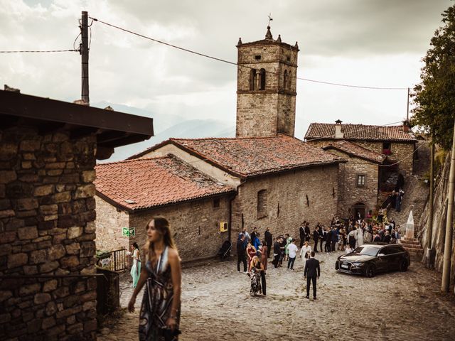 Il matrimonio di Simone e Benedetta a Castelnuovo di Garfagnana, Lucca 29