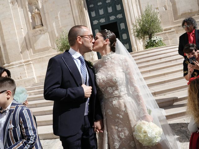 Il matrimonio di Vincenzo e Marilù a Cisternino, Brindisi 26