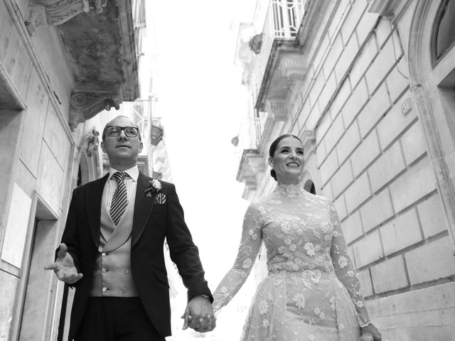 Il matrimonio di Vincenzo e Marilù a Cisternino, Brindisi 27