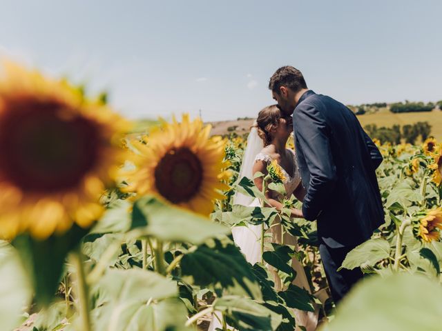 Il matrimonio di Luca e Tania a Castelfidardo, Ancona 6