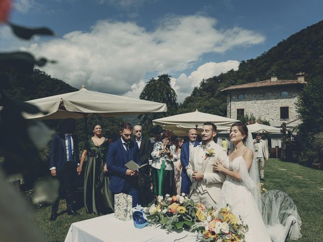 Il matrimonio di Daniela e Omar a Canzo, Como 19