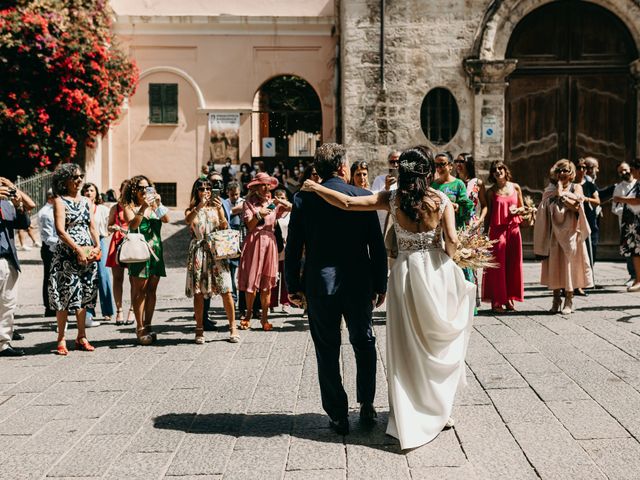 Il matrimonio di Enzo e Pina a Castelsardo, Sassari 43