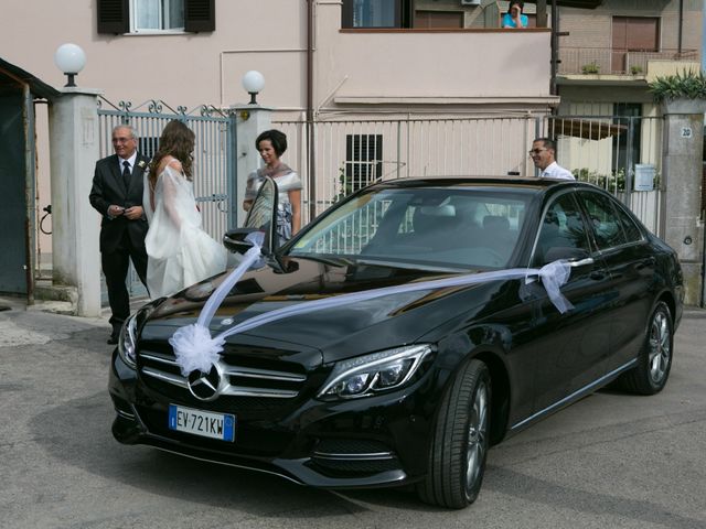 Il matrimonio di Marco e Mariaelena a Città Sant&apos;Angelo, Pescara 39