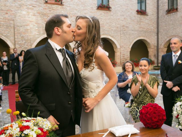 Il matrimonio di Marco e Mariaelena a Città Sant&apos;Angelo, Pescara 70