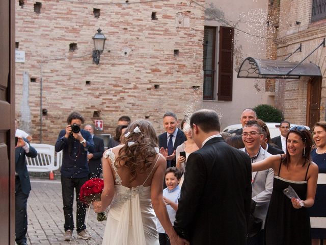 Il matrimonio di Marco e Mariaelena a Città Sant&apos;Angelo, Pescara 77